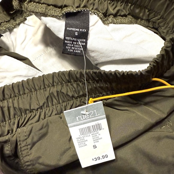 Rue 21 Nylon Cargo Pants Mens Small Straight Leg 8 Pockets Army Green Pants New - Picture 7 of 16